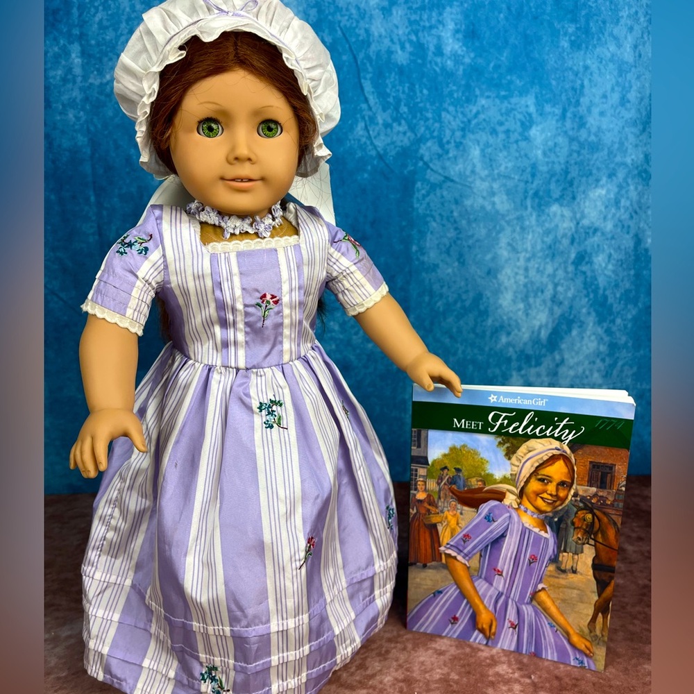 American Girl Pleasant Company Felicity Merriman in purple meet outfit & book